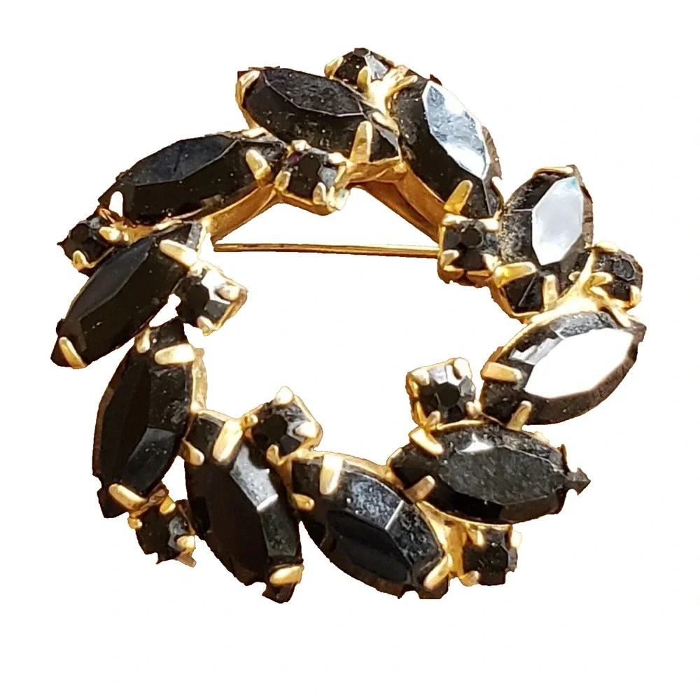 Vintage Black Rhinestone Brooch‎ Pin, Mid-Century Round Glass Wreath go-101